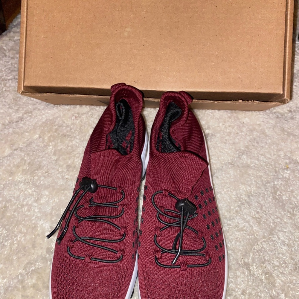 Mishansha Women's Maroon Athletic Sneakers